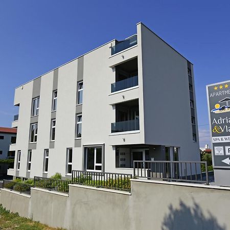 Apartments Adriatic ポドストラナ エクステリア 写真