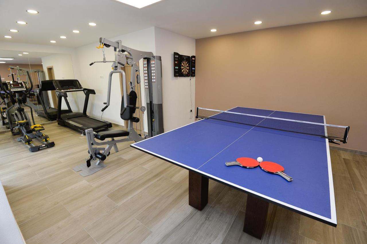 Apartments Adriatic ポドストラナ エクステリア 写真