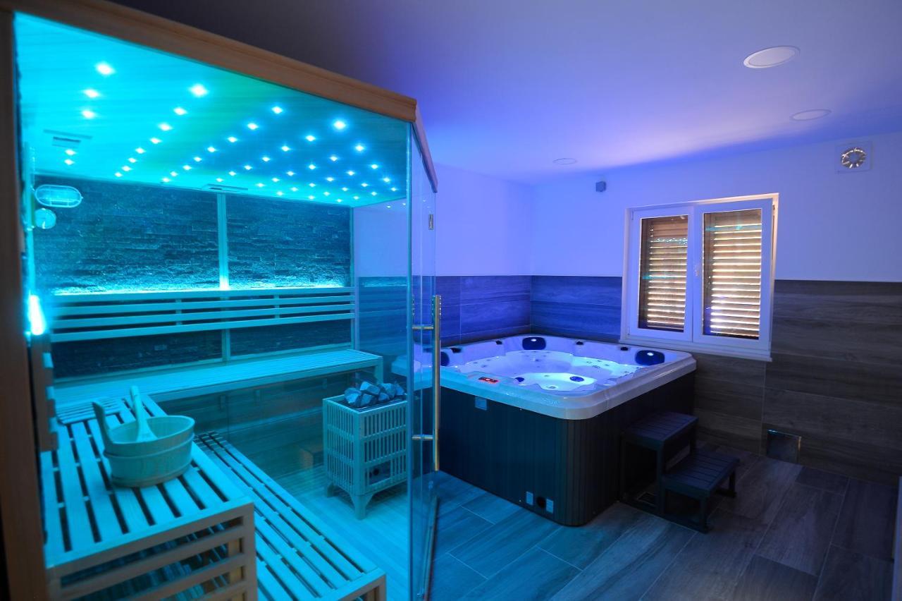 Apartments Adriatic ポドストラナ エクステリア 写真