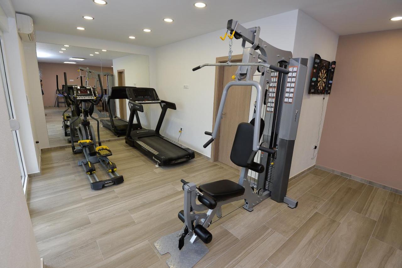 Apartments Adriatic ポドストラナ エクステリア 写真