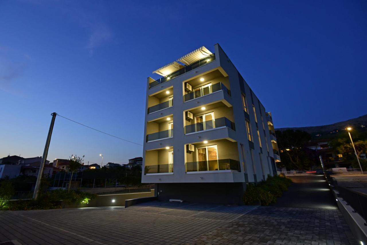 Apartments Adriatic ポドストラナ エクステリア 写真