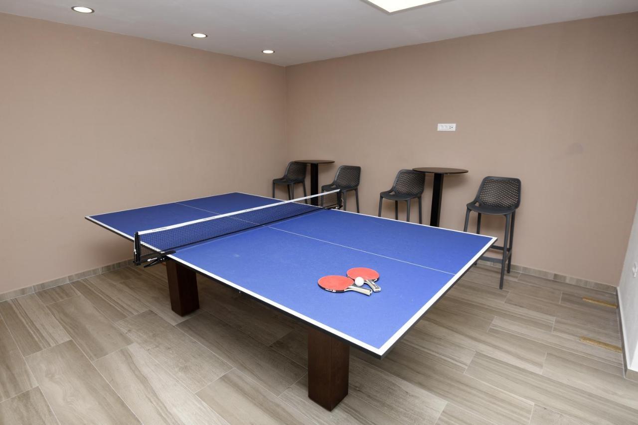 Apartments Adriatic ポドストラナ エクステリア 写真