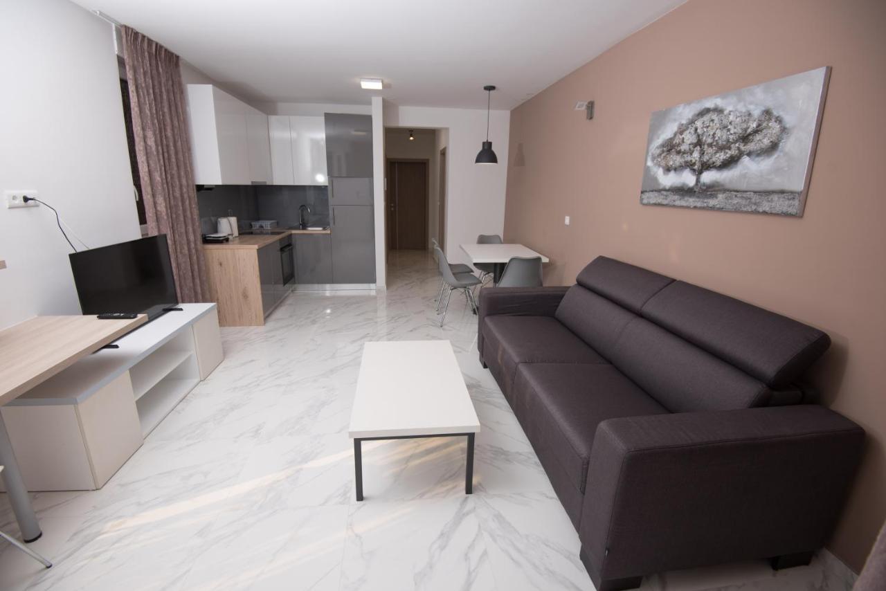 Apartments Adriatic ポドストラナ エクステリア 写真