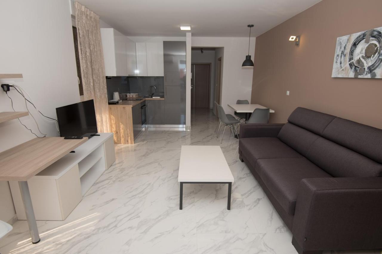 Apartments Adriatic ポドストラナ エクステリア 写真