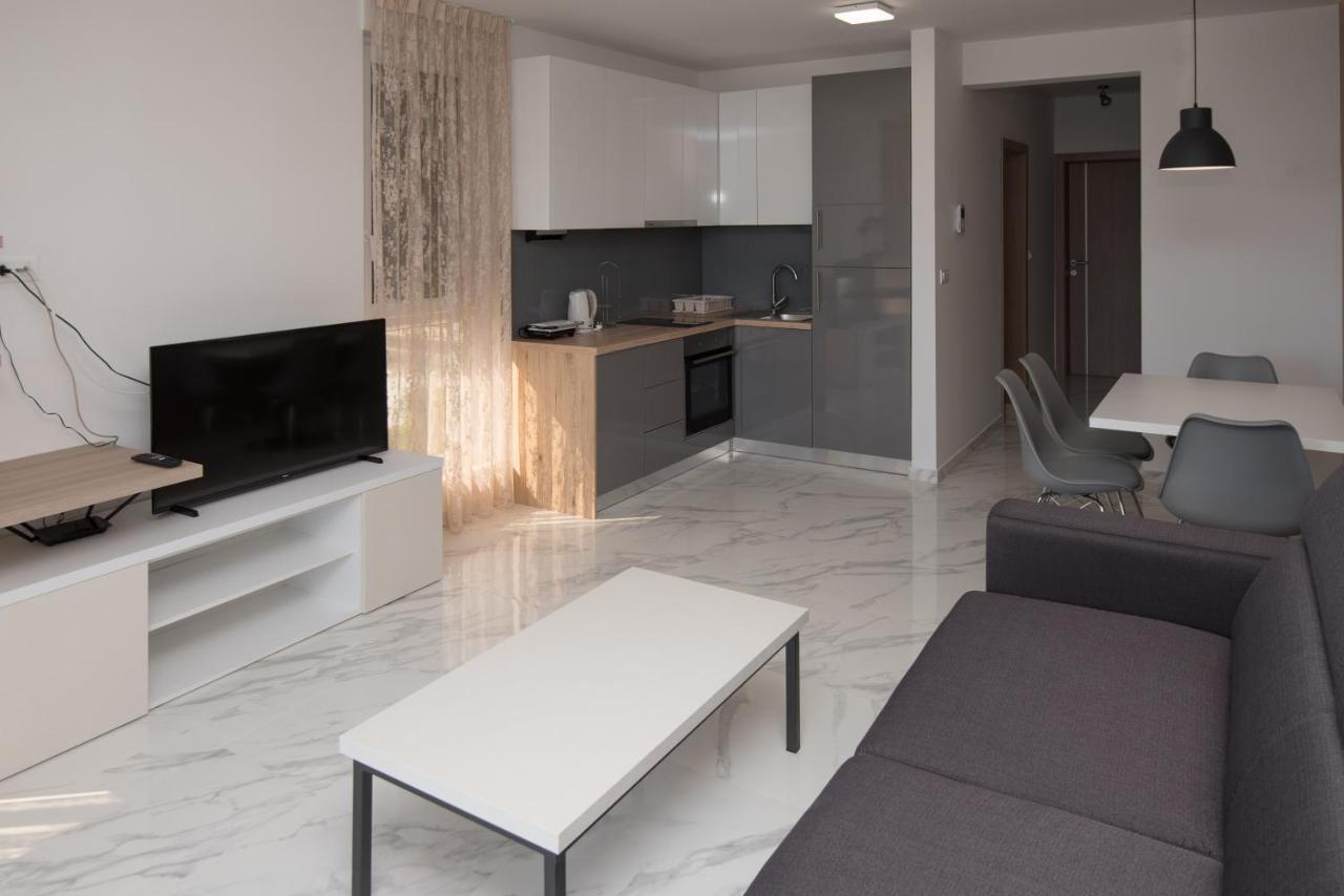 Apartments Adriatic ポドストラナ エクステリア 写真
